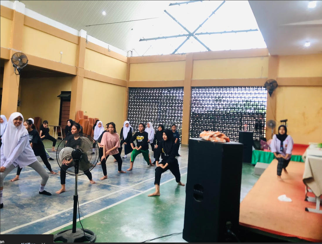 SENI TARI